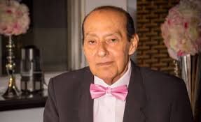 Salubristas realizan caminata en Cobán para exponer deficiencias