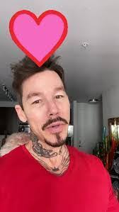 Darren Bogle's Instagram, Twitter & Facebook