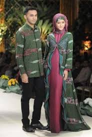 14.kebaya gamis tunangan photo : Tampil Serasi Bersama Pasangan Dengan Rekomendasi 7 Model Baju Gamis Couple Muslim