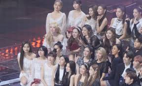 美珠（lovelyz）、sowon（gfriend）、祉呼（oh my girl）、子瑜（twice）、妍雨（momoland） 《hush》 video（页面存档备份，存于互联网 … On Twitter Twice Itzy Red Velvet Mamamoo Chungha And Taeyeon In One Frame Girl Power