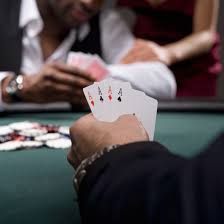 Play your cards right definition. A Guide To Folding Correctly In Poker