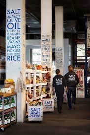 Inspiration Ambiance Generale Decoration Habiller Et Souligner Les Elements De La Structure Supermarket Design Grocery Store Design Retail Design Display