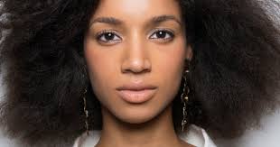 Inspiration coupe courte pour les cheveux crepus lynnettessilhouettes en 2020 coupes courtes cheveux afro cheveux afro tres courts style de cheveux courts. Coiffures Pour Les Cheveux Crepus Marie Claire