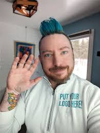 Brandon Shoop's Instagram, Twitter & Facebook