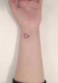 Love Simple And Small Tattoos Check These Hot Tattoo Designs For 2018 Tattoos Mini Tattoos Tiny Tattoos