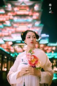 一种相思两处乡愁花自飘零水自落摄影 后期 早安王太阳 fashion crown jewelry crown