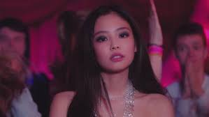 Saat menginjak usia 10 tahun, ia sempat tinggal di auckland, selandia baru. Nama Anjing Kesayangan Jennie Blackpink Kai Dan Kuma