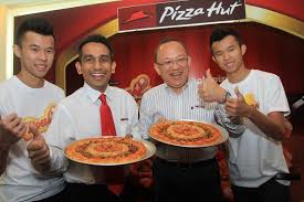After humble beginnings in 1958 pizza hut has grown to be the world's #1 pizza chain with over 12,000 stores in 90 countries and growing, building over 170 worldwide this year. Double Sensation Delight From Pizza Hut Malaysian Foodie