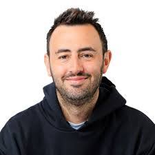 Daniel Hurst's Instagram, Twitter & Facebook