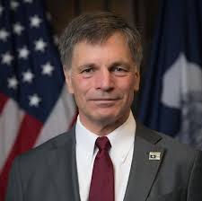 New law eases licensing for Wyoming contractors