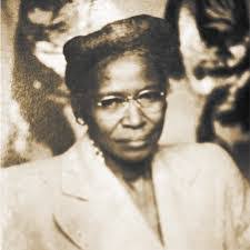 Allie Bonner's Instagram, Twitter & Facebook