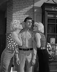 Jean Carson Andy Griffith And Joyce Jameson In The Andy Griffith Show 1960 In 2020 Andy Griffith The Andy Griffith Show Show Photos