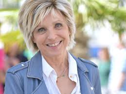 Evelyne dhéliat ne pourra pas terminer sa phrase. Evelyne Dheliat Sur Le Point De Prendre Sa Retraite La Reponse De La Presentatrice Meteo