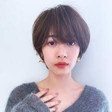 可愛いショートヘア アレンジ45選 パーマや黒髪 前髪あり 大人っぽい髪型を厳選 美的 com 髪型 ベリーショート 前髪 マッシュショート
