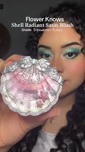 The packaging, the glowy finish 😍, @flowerknows_global , #shellblush  #blushhack #blushreview #flowerknows #mermaidmakeup #packaging