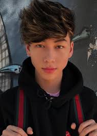 Also learn how earned most of networth at the age of 16 years old? Oliver Moy Grosse Gewicht Alter Korperstatistik