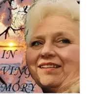 Deborah Navarro's Instagram, Twitter & Facebook