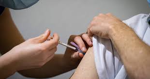 In het geval van corona erkennen alleen duitsland, oostenrijk en ijsland het boekje als vaccinatiebewijs. Corona Nederlandse Grenspendelaar Moet In Duitsland Vaccinprik Halen Corona In De Liemers Gelderlander Nl