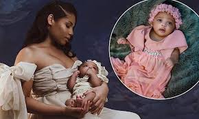 Usain bolt and kasi bennett revealed that they welcomed a set of twins after a secret pregnancy. Usain Bolt Gives Newborn Daughter The Perfect Name E News Glbnews Com