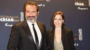 He has worked notably with director michel hazanavicius, starring in his oss 117 spy parodies. Jean Dujardin Ce Geste Important Qu Il A Fait Pour Sa Fille Jeanne Magicmaman Com