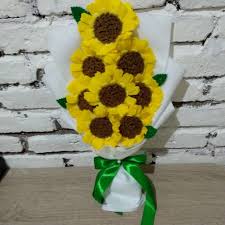 Tanaman ini dapat tumbuh hingga tinggi. Jual Buket Bunga Matahari Jakarta Pusat By Me Felt N Souvenir Tokopedia