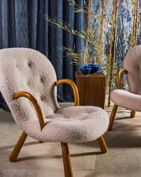 Gorgeous Midcentury Clam Chairs By Danish Architect Philiparctander Completely Restored In A Luxurious Pale Rose Boucle Al Chair Occasional Chairs Furniture