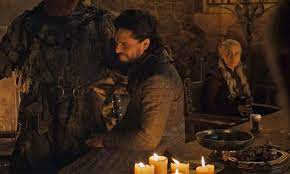 Game of thrones accidentally showed a starbucks cup during a scene with jon snow and daenerys on sunday's episode. Emilia Clarke Reveals Who S To Blame For That Got Coffee Cup