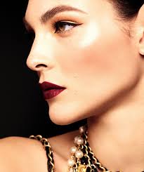 Lucia Pica Looked To One Of Chanel S Iconic Symbols For The Holiday 2020 Makeup Collection Buro 24 7 holiday 2020 makeup collection