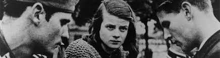Sophie scholl received three lolas (german oscars) including the audience award and best actress award to jentsch for her brilliant characterization of the title role. Sophie Scholl Die Letzten Tage Bpb