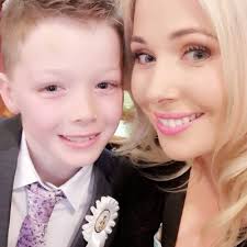 Faye Walsh (@fayedooley88)