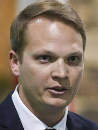 Parking headaches lead council to make parking deck free during lunch hours  until June