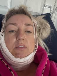 Does anyone have any compression legging recommendations? And How long per  day are you supposed to wear them? X