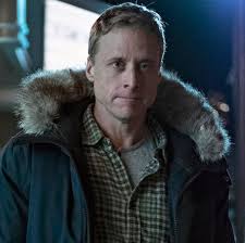 Resident alien lands on syfy; Resident Alien Watch The First 7 Minutes From The Premiere Of Alan Tudyk S New Syfy Show Ign