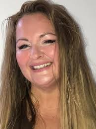 Elisha Williamson's Instagram, Twitter & Facebook