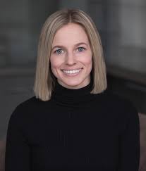 Amanda Redmond's Instagram, Twitter & Facebook