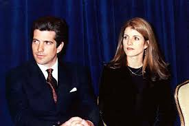 John F. Kennedy Jr.: Der amerikanische Prinz und seine Rückkehr von den  Toten - WELT