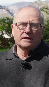 Nature has to be valued: Ken Henry (Nature Finance Council) breaks down why  we need a #naturepositive economy at #KatoombaXXVII, Learn more at  www.katoombagroup.org