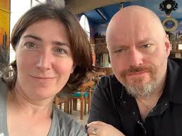 Responsible professional seeks roommate in Cozumel