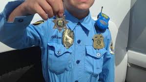 Retired Tennessee sheriff makes kid's day