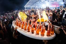 You have finally found a vip ultra music festival tickets source that provides good seats at cheap prices! Experience The Ultra Vip Table Experience
