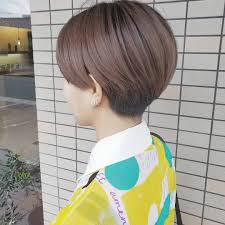 yuusuke numataさんはinstagramを利用しています ハンサムショート ミルキーベージュ 女性のショートスタイル カッコいいですね 美容室 美容師 カット ミディアム ボブ 外ハネ 耳かけ ツーブロック女子 ダブル ツーブロック 女子