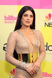 May 23, 2021 · nick jonas and priyanka chopra cozied up to one another on the red carpet at the billboard music awards, which the jonas brother member is hosting. Priyanka Chopra And Nick Jonas 2021 Billboard Music Awards Celebmafia