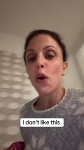 He is a newborn 👶 gecko 🦎 get me outta here #floridalife #helpme