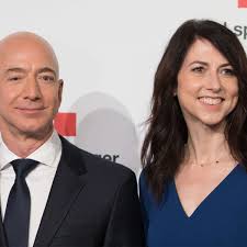 Blue origin's bezos reaches space on 1st passenger flight. Bescheidene Milliardarin Die Exfrau Von Jeff Bezos Hat Einen Chemielehrer Geheiratet Welt