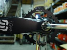 Turn the bolt that controls the depth of the crank puller's foot. How To Remove E Thirteen Cranks 2014 2017 2014 2015 2016 2017 E Thirteen