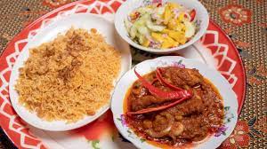 Nasi minyak (palembang malay for oily rice) is an indonesian dish from palembang cuisine of cooked rice with minyak samin (ghee) and spices. Nasi Tomato Dan Acar Timun Ala Lauk Pengantin Youtube