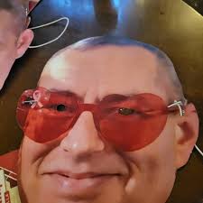 Thank you for everyone who joined us last night all the kevs had fun!!!  Didn't get many pictures as the place was packed and I was to busy  dancing🤣 but its an