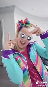 We did not find results for: Jojo Siwa Throws A Jojo Siwa Themed Party To Celebrate 17th Birthday