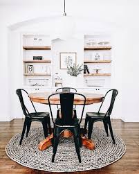 Rond Vloerkleed Onder Een Ronde Eettafel Inrichting Huis Com White Dining Room Simple Dining Table Home Decor Kitchen