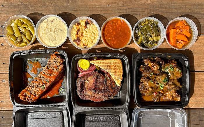 Soul Food Sunday at Smoke-A-Holics Is Worth the Monthly Wait – Texas Monthly